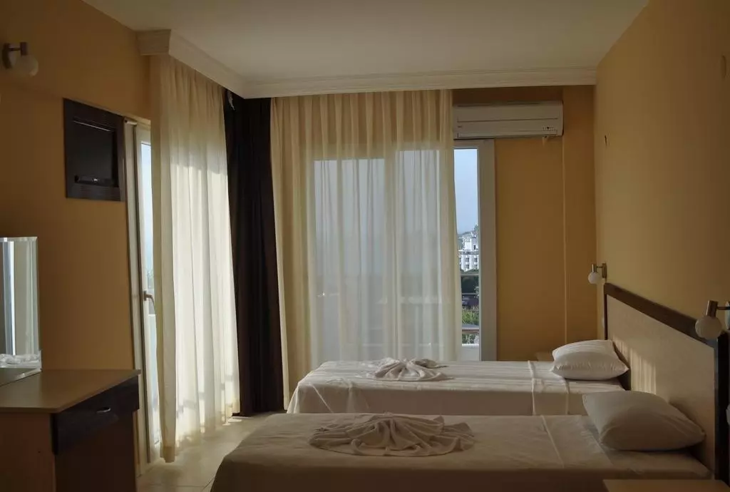 hotel blue sea kusadasi_shabavizparvaz_05.jpg
